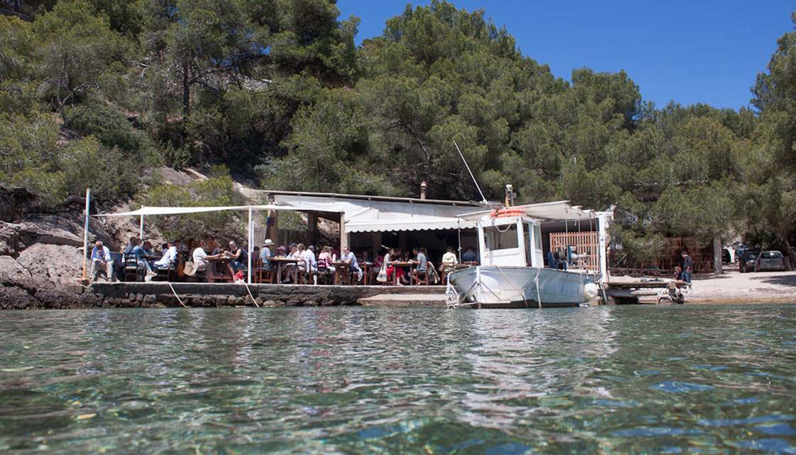 Donde comer el mejor bullit de peix en Ibiza